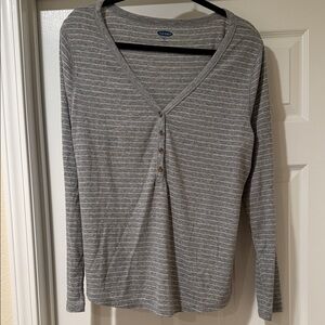 Old Navy Gray Striped Long Sleeve Tee
